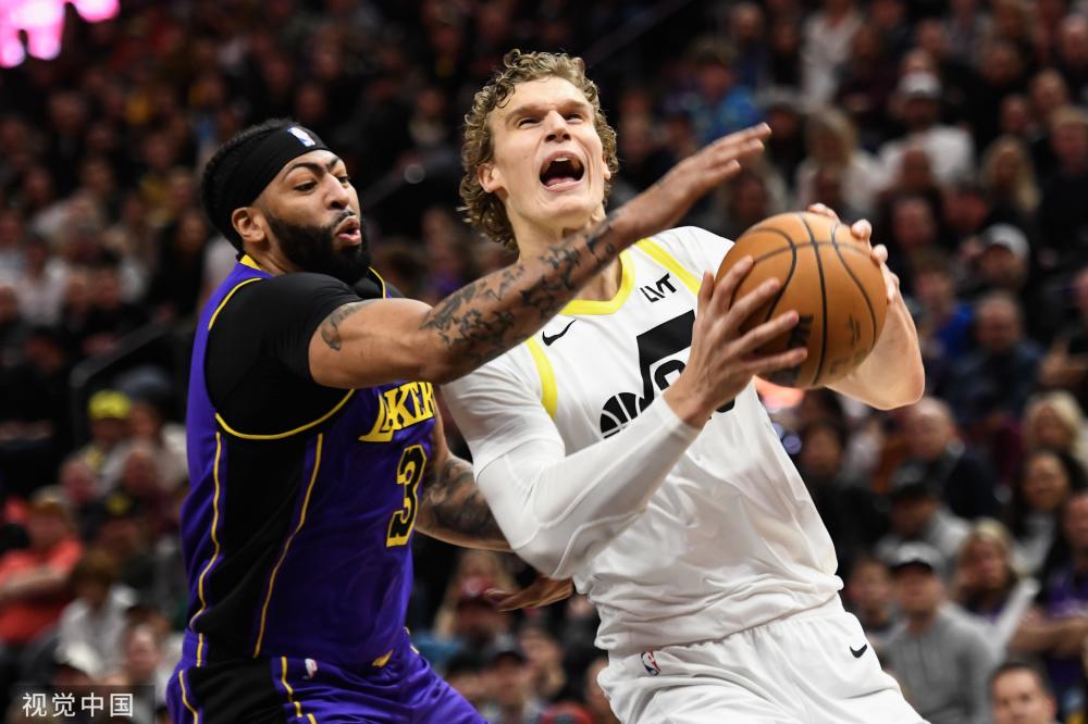 方教练和球 方教练和球