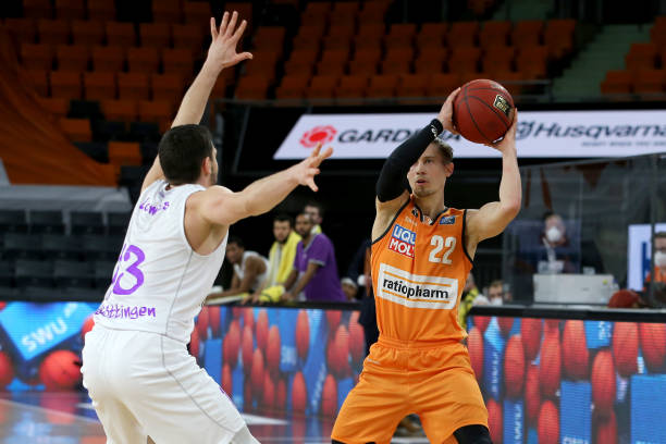 伊的精准发 伊的精准发